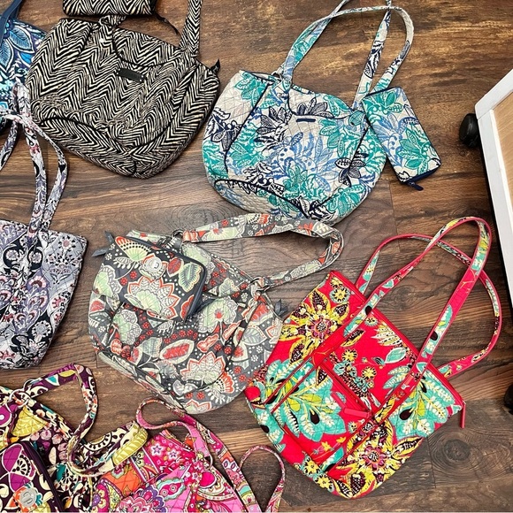 Vera Bradley Purses $20 each $25 for bags with wallets - Picture 2 of 10